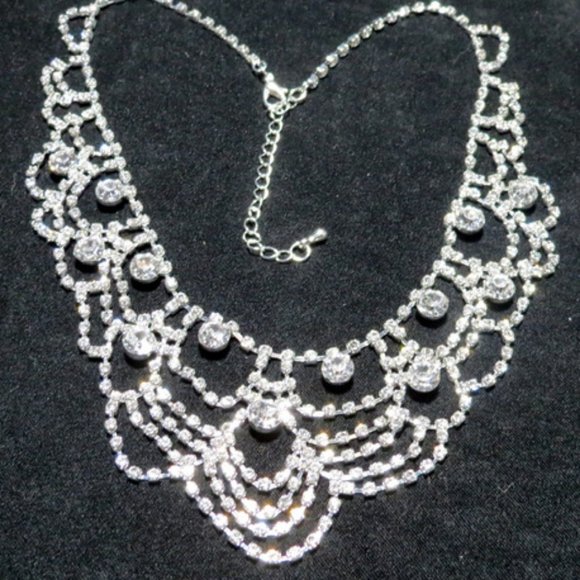NEW Sparkling Crystal White Rhinestone Necklace - Picture 3 of 5